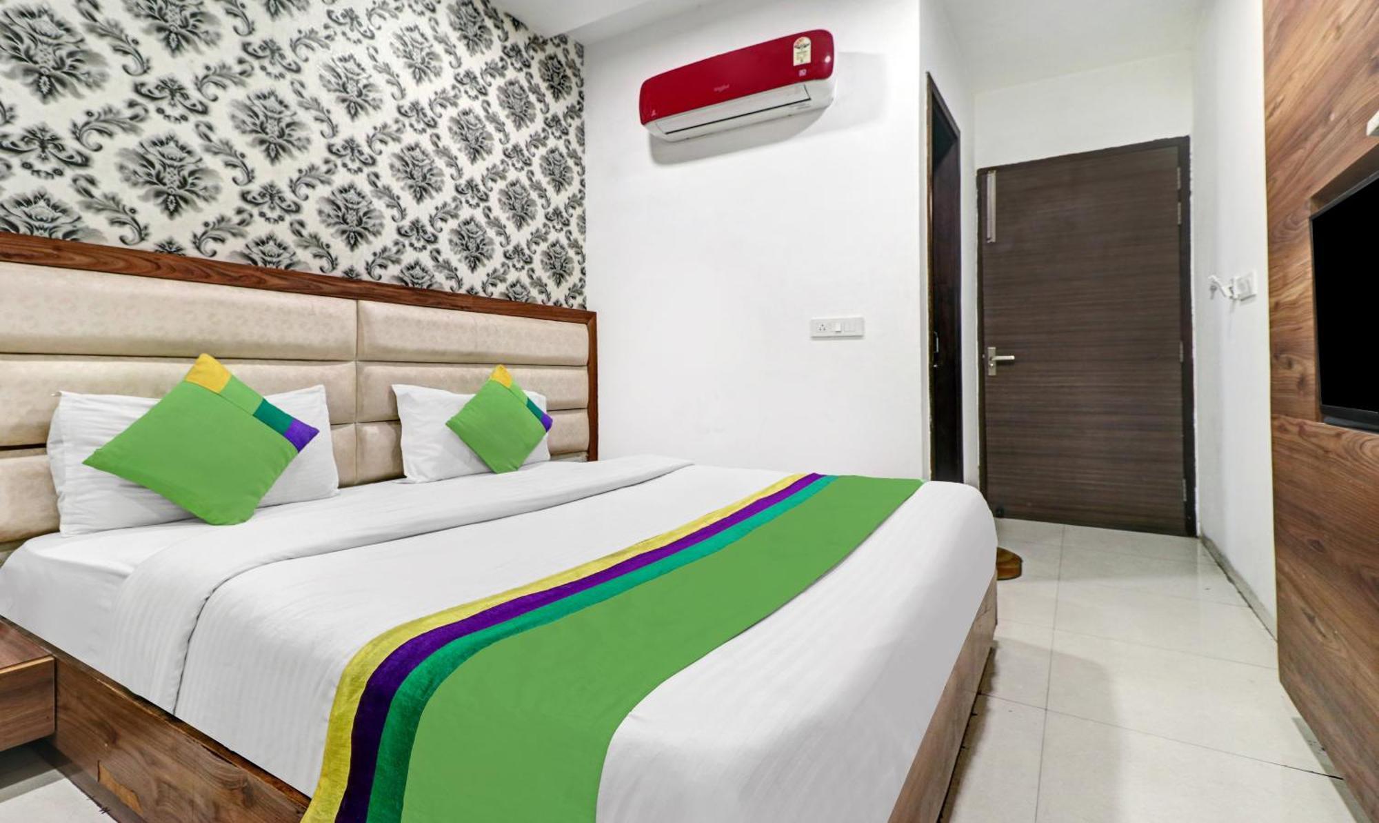 Itsy Hotels Unique - Near Railway Station Amritsar Eksteriør billede